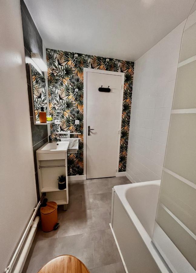 Charmant Studio En Plein Centre Ville De Chartres Apartment Exterior photo